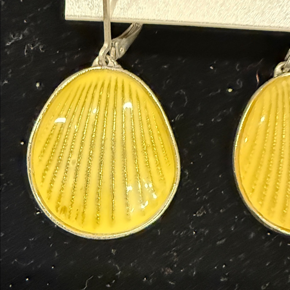 Yellow Shell Earrings - Picture 4 of 5